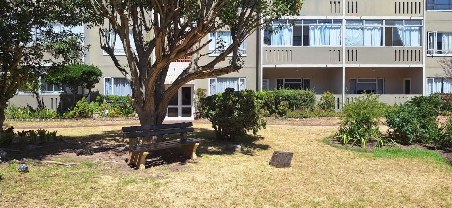 To Let 2 Bedroom Property for Rent in Claremont Western Cape